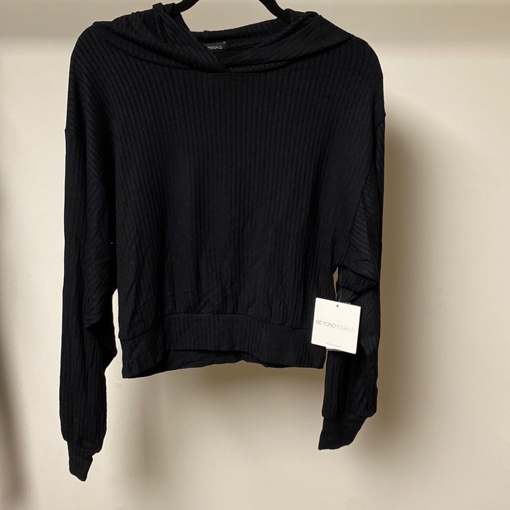 Beyond yoga so chic cropped hoodie black